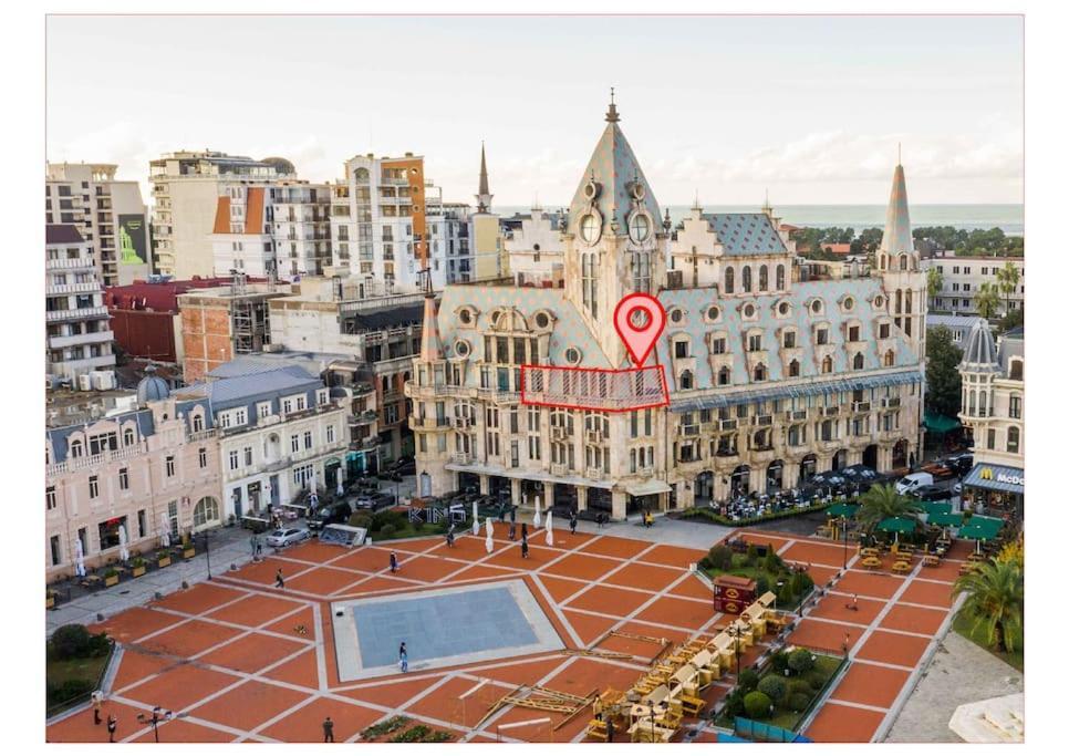 Luxury Living Europe Square,balcony/batumi